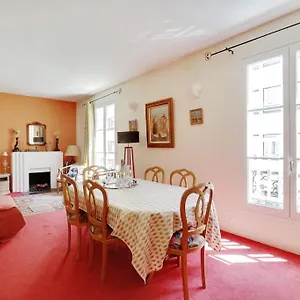 Apartment Sejour Au Pied De La Tour Eiffel, Paris